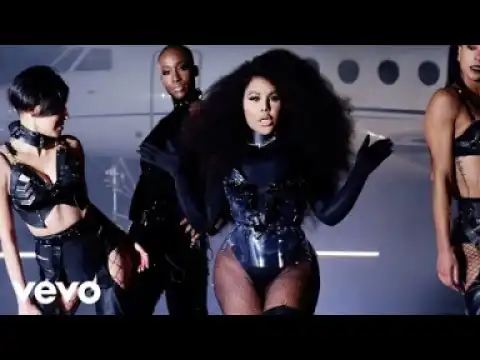 Lil Kim – Go Awff